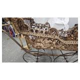 Willow Buggy and Pedastal