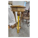 Willow Buggy and Pedastal