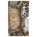 Willow Buggy and Pedastal