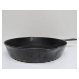 Old Vintage GRISWOLD No. 8 Cast Iron Skillet - 704H #1