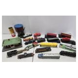 Large Estate Lot of Old Vintage AMERICAN FLYER Trains & Accessories