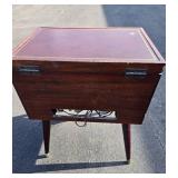 Mid Century MAGNAVOX Turntable Stereo Console Cabinet