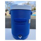 Very Nice Clean LARGE Rubbermaid Cooler & Water Dispenser Jug