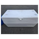 Very Nice Clean LARGE Rubbermaid Cooler & Water Dispenser Jug