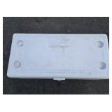 Very Nice Clean LARGE Rubbermaid Cooler & Water Dispenser Jug