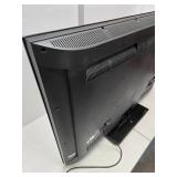 Working VIZIO Model E472VLE 47" Smart TV w/Remote & Stand