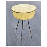Mid Century Atomic Style Swivel Bar/Kitchen Stool