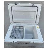 Excellent Like-New ARTIC Cooler w/Divider & Tray