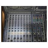 Very Cool Retro Working PEAVEY Model XR-800 Powered Mixer