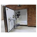 Old Vintage Medical Instrument - Beckman Electrode Ph Meter