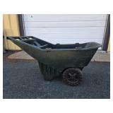 2-Wheeled Green Lawn/Garden Cart