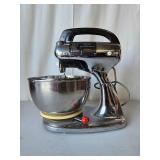Working Hamilton Beach Scovill Chrome Mixer w/Accessories