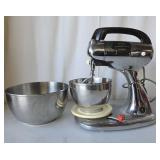 Working Hamilton Beach Scovill Chrome Mixer w/Accessories