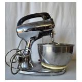 Working Hamilton Beach Scovill Chrome Mixer w/Accessories