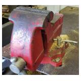 Heavy Duty Steel Welding Table w/Vise & Bench Grinder