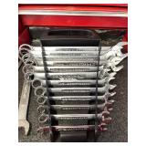 Large Heavy Duty SNAP-ON Rolling Tool Chest FULL of Tools