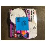 Lot of Kidde 10-Year Worry-Free Smoke and Carbon Monoxide Detector, Battery Powered with Voice Alarm (2-Pack)   Customer Returns See Pictures