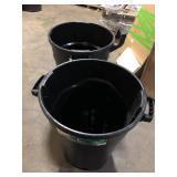 Lot of HDX 32 Gal. Black Outdoor Vented Trash Can with Domed Lid   Customer Returns See Pictures