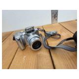 Kodak Easy Share Z612 with rechargeable Battery that holds charge