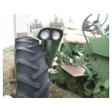 John Deere 4020 tractor with 8-forw...