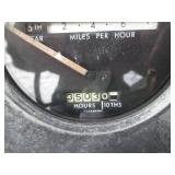 John Deere 4020 tractor with 8-forw...