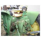 John Deere 4020 tractor with 8-forw...