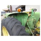 John Deere 4020 tractor with 8-forw...