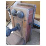 Antique wood wall-mount telephone (...