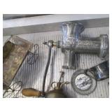 Vintage hurricane shade oil lamp, g...