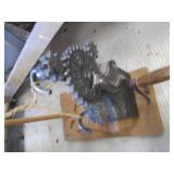 Vintage 1901 manually operated rope...