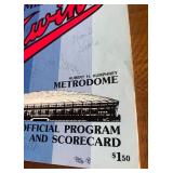 1982 Minnesota Twins Official Program and Scorecard w/ 11 Autographs including Frank Viola - Baseball