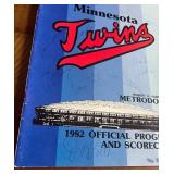 1982 Minnesota Twins Official Program and Scorecard w/ 11 Autographs including Frank Viola - Baseball