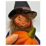 Annalee 2005 Pilgrim and Lady Dolls with Pumpkin and Basket