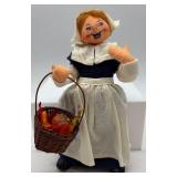 Annalee 2005 Pilgrim and Lady Dolls with Pumpkin and Basket