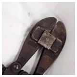 Bulldog Bolt Cutters and Magnet