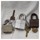 3 Mastet Padlocks