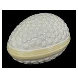 Vintage Belleek Porcelain Daisy Pattern Egg High 6th Period 0857