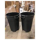 Lot of HDX 32 Gal. Black Outdoor Vented Trash Can with Domed Lid Customer Returns See Pictures