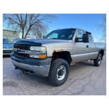 2001 CHEVROLET SILVERADO 2500HD LT 4x4 *No Accidents*