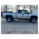 2001 CHEVROLET SILVERADO 2500HD LT 4x4 *No Accidents*