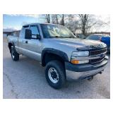2001 CHEVROLET SILVERADO 2500HD LT 4x4 *No Accidents*
