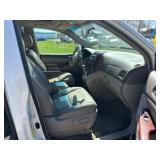 2005 TOYOTA SIENNA XLE *7 PASSENGER w/ No Accidents*