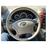 2005 TOYOTA SIENNA XLE *7 PASSENGER w/ No Accidents*