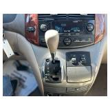 2005 TOYOTA SIENNA XLE *7 PASSENGER w/ No Accidents*