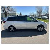 2005 TOYOTA SIENNA XLE *7 PASSENGER w/ No Accidents*