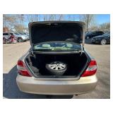 2003 TOYOTA CAMRY XLE *No Accidents*