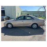 2003 TOYOTA CAMRY XLE *No Accidents*