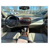 2003 TOYOTA CAMRY XLE *No Accidents*