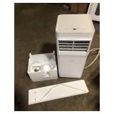 Vissani 5,000 BTU (DOE) 115-Volt Portable Air Conditioner Unit Cools up to 150 sq. ft. with Dehumidifier and Remote in WhiteCustomer Returns See Pictures