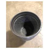 7 Pieces of Planter Pots in Black   Customer Returns See Pictures